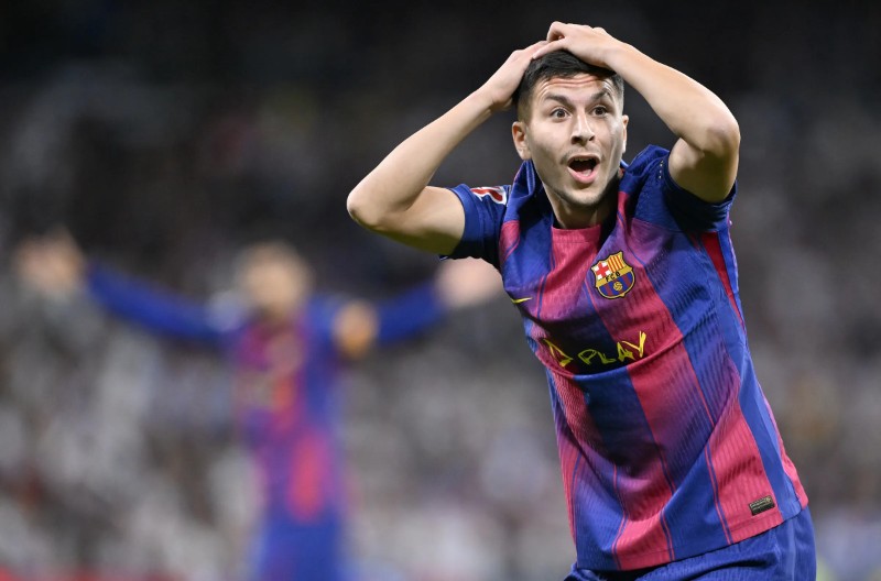 Roony Bardghji xem xét chia tay Barcelona ở mùa giải sau